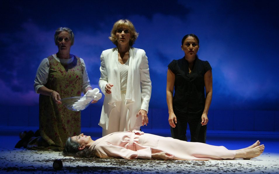 Laurie Kennedy, Elizabeth Norment, Zilah Mendoza, and Franca M. Barchiesi (front) in THE CLEAN HOUSE. Photo © Joan Marcus, 2004.